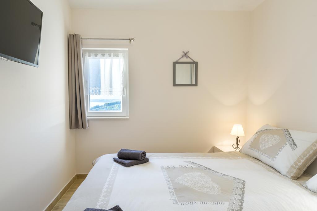 Apartment Libero Podstrana Esterno foto